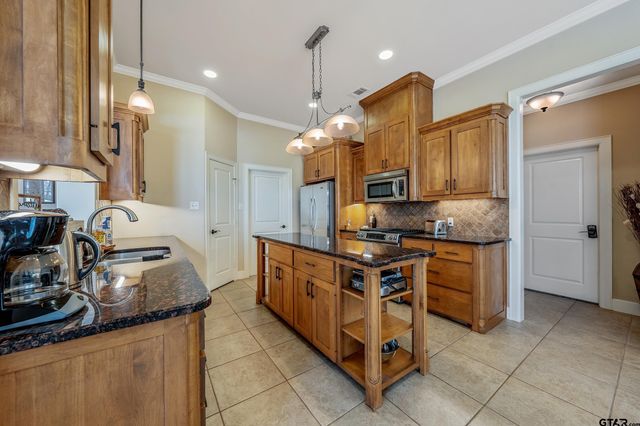 6443 Rochester Way, Tyler, TX 75703