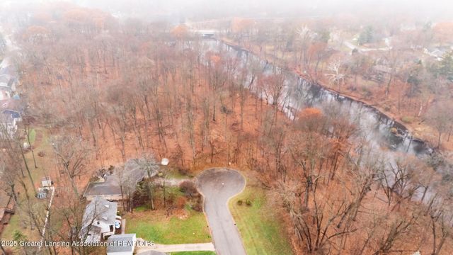 1805 Boynton Drive, Lansing, MI 48917