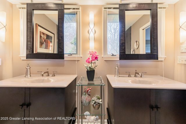 1805 Boynton Drive, Lansing, MI 48917