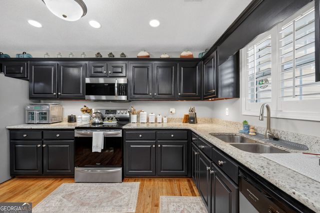 4450 Rivercliff Way, Gray, GA 31032