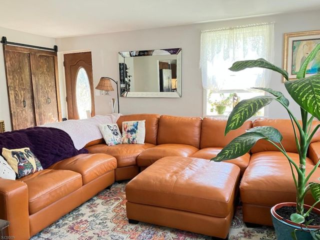 53 Paddock Ave, Vernon Twp., NJ 07422