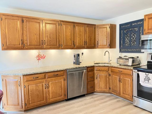 53 Paddock Ave, Vernon Twp., NJ 07422