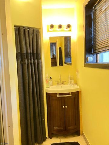 53 Paddock Ave, Vernon Twp., NJ 07422