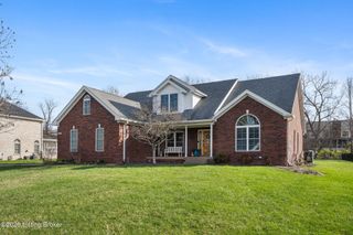 7221 E Orchard Grass Blvd, Crestwood, KY 40014