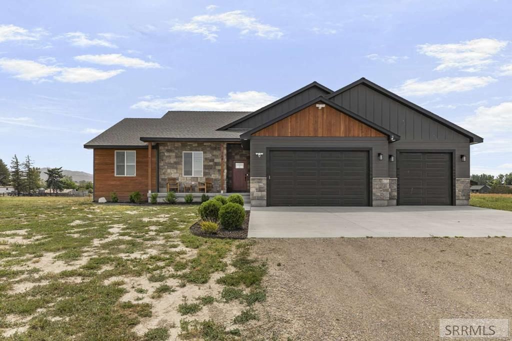 Image 1 of property listing at 148 Pheasant Run Circle, American Falls, ID 83211