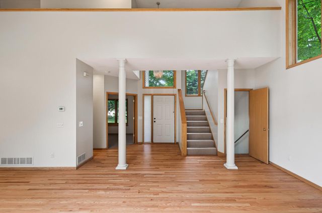 4167 Eau Claire Trail NE, Prior Lake, MN 55372