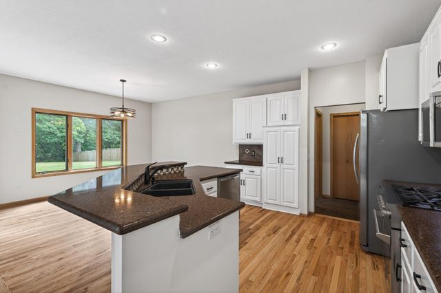 4167 Eau Claire Trail NE, Prior Lake, MN 55372