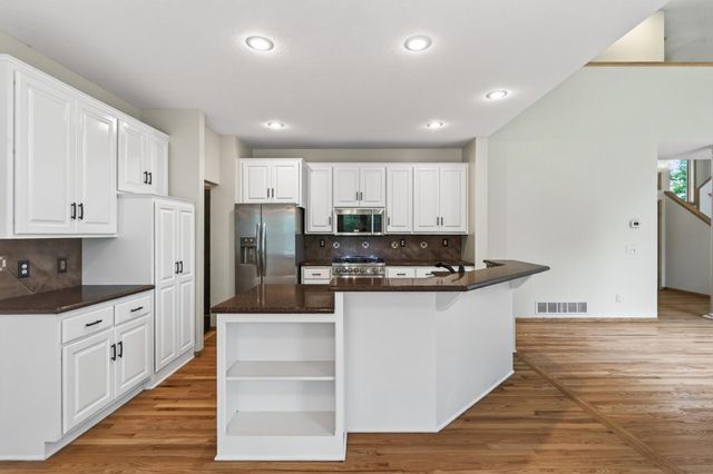 4167 Eau Claire Trail NE, Prior Lake, MN 55372