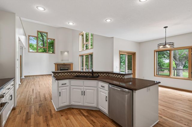 4167 Eau Claire Trail NE, Prior Lake, MN 55372