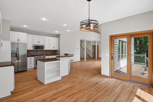 4167 Eau Claire Trail NE, Prior Lake, MN 55372