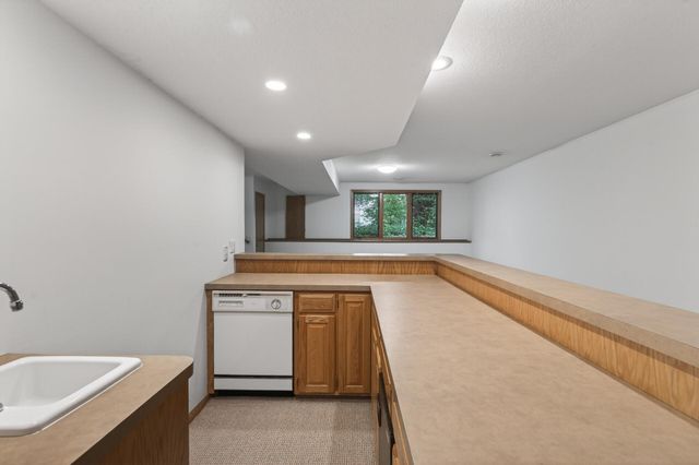 4167 Eau Claire Trail NE, Prior Lake, MN 55372