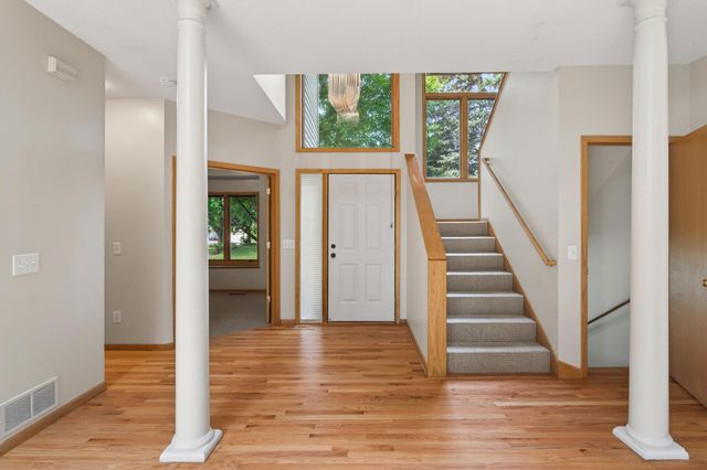 4167 Eau Claire Trail NE, Prior Lake, MN 55372