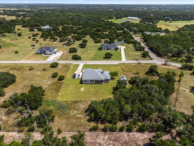 104 Draper LN, Bertram, TX 78605