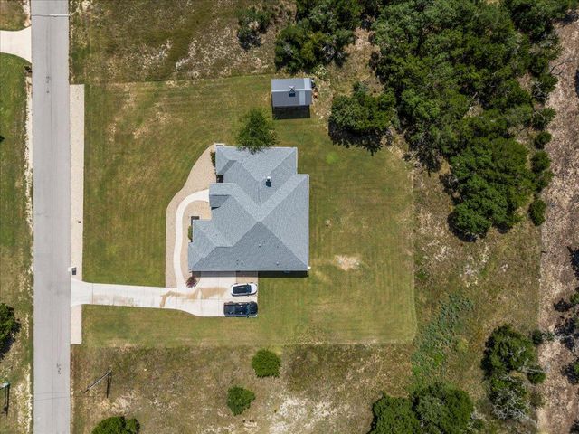104 Draper LN, Bertram, TX 78605