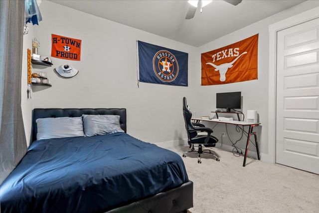 104 Draper LN, Bertram, TX 78605