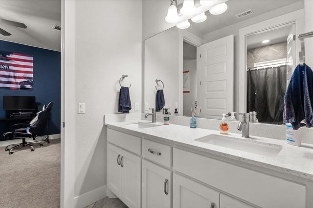 104 Draper LN, Bertram, TX 78605