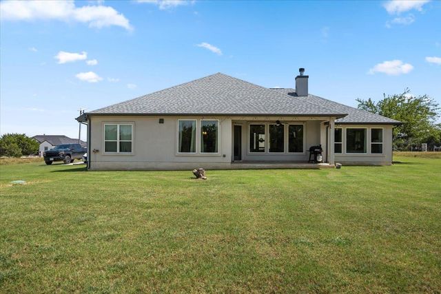 104 Draper LN, Bertram, TX 78605