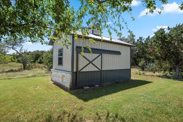 104 Draper LN, Bertram, TX 78605