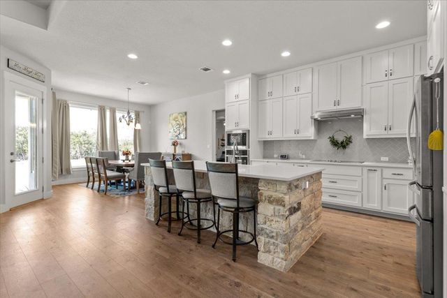 104 Draper LN, Bertram, TX 78605