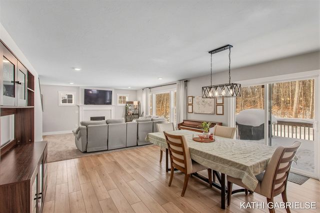 481 Sessions Woods Drive, Grand Rapids, MI 49534