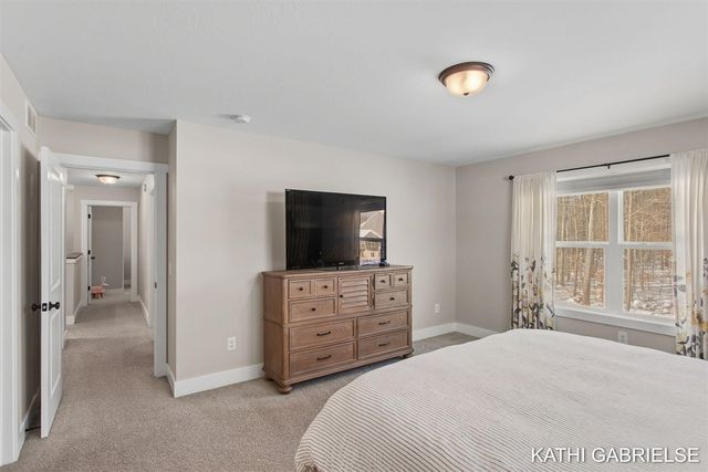 481 Sessions Woods Drive, Grand Rapids, MI 49534