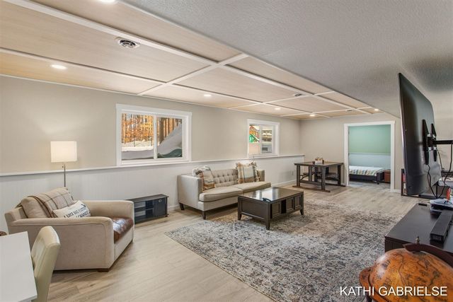 481 Sessions Woods Drive, Grand Rapids, MI 49534