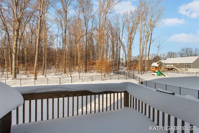 481 Sessions Woods Drive, Grand Rapids, MI 49534