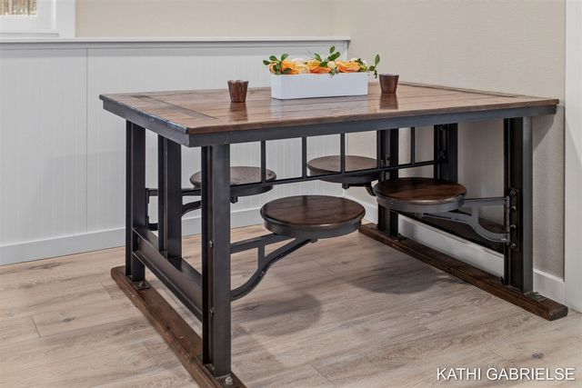 481 Sessions Woods Drive, Grand Rapids, MI 49534