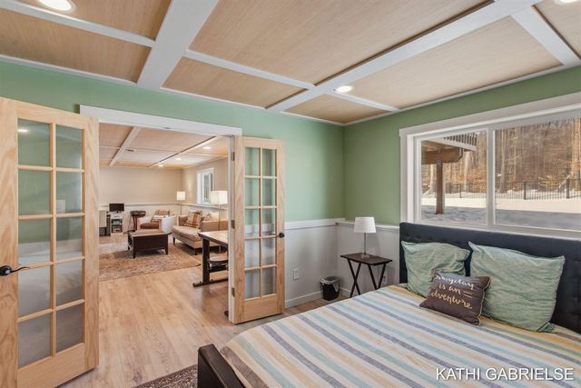 481 Sessions Woods Drive, Grand Rapids, MI 49534