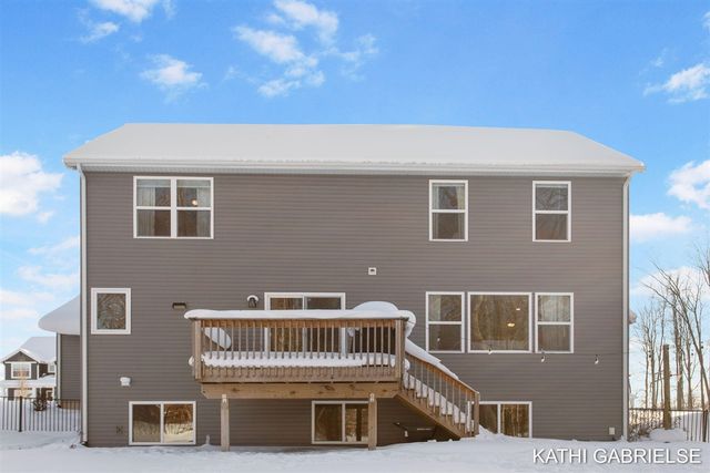 481 Sessions Woods Drive, Grand Rapids, MI 49534