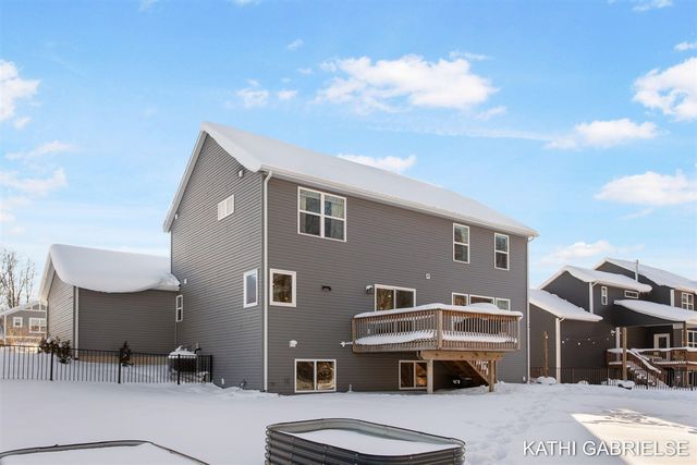 481 Sessions Woods Drive, Grand Rapids, MI 49534