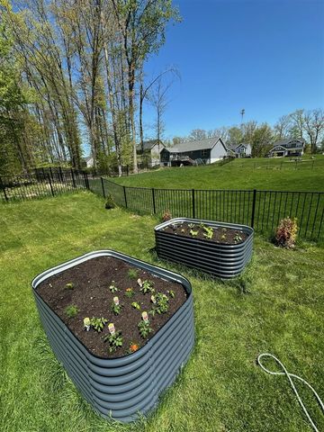 481 Sessions Woods Drive, Grand Rapids, MI 49534