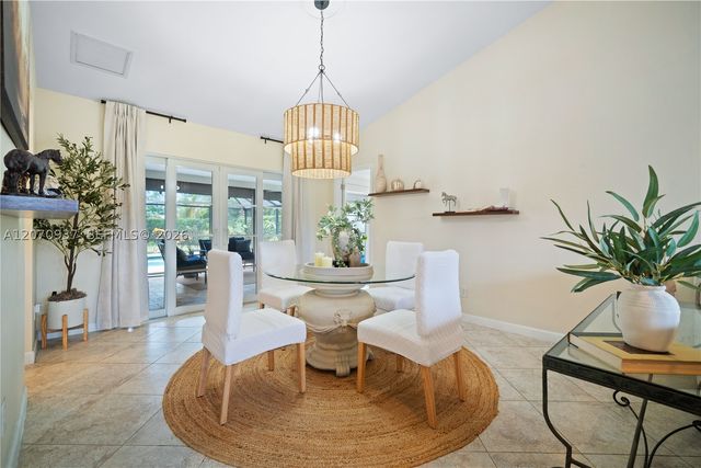 2236 Queens Blvd, Naples, FL 34112