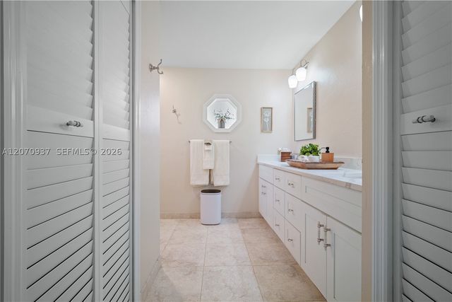 2236 Queens Blvd, Naples, FL 34112