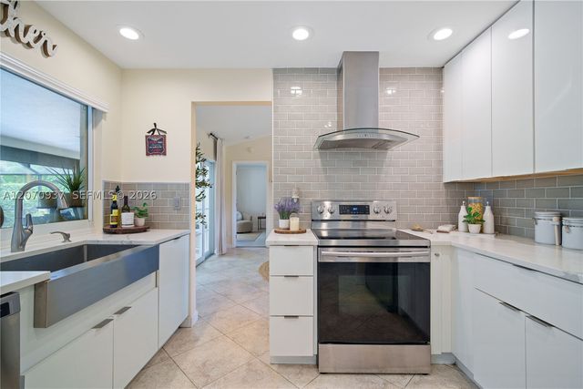 2236 Queens Blvd, Naples, FL 34112