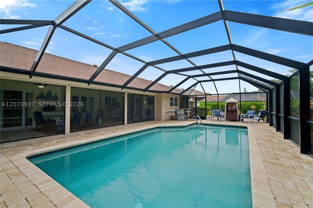 2236 Queens Blvd, Naples, FL 34112