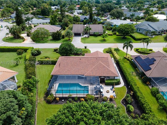 2236 Queens Blvd, Naples, FL 34112