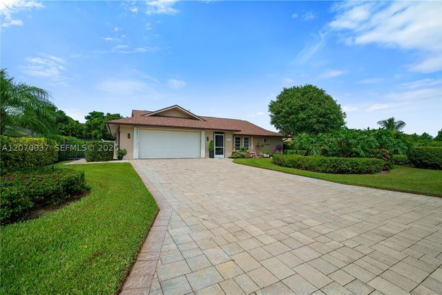 2236 Queens Blvd, Naples, FL 34112