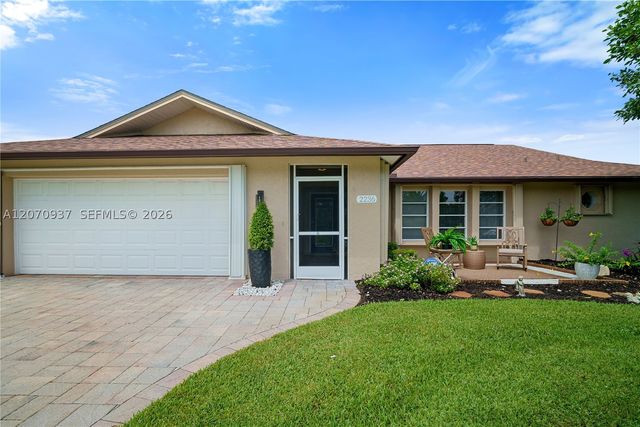 2236 Queens Blvd, Naples, FL 34112