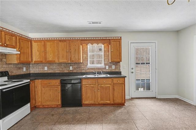 3351 Highway 3 N, Hampton, GA 30228