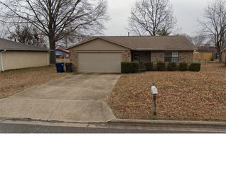 511 N 34th Street, Rogers, AR 72756