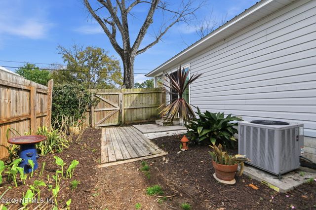 2843 N EIGHTH Street, St. Augustine, FL 32084