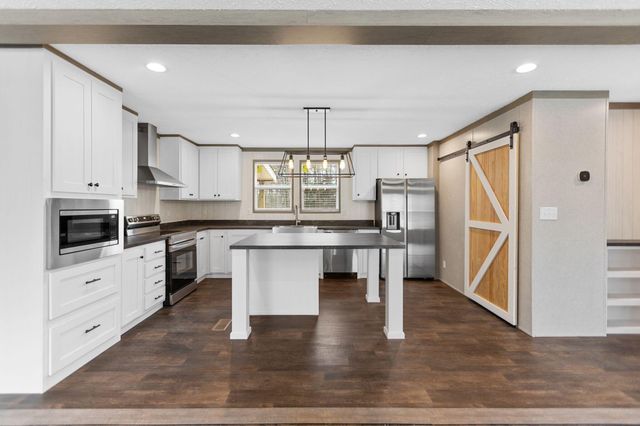 569 County Road 784, Etowah, TN 37331