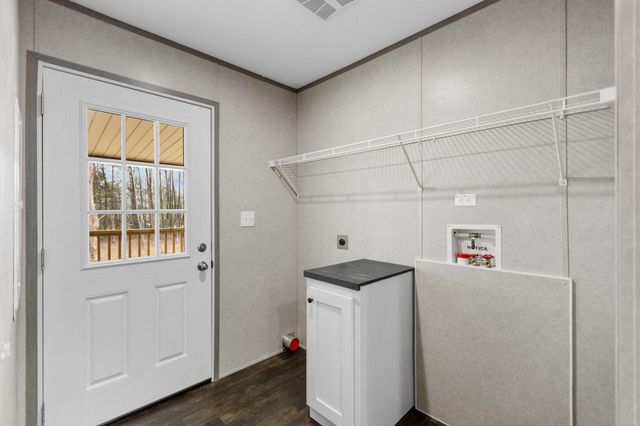 569 County Road 784, Etowah, TN 37331