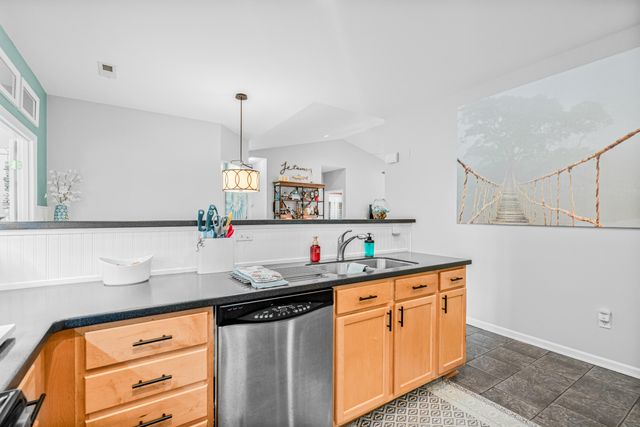 8699 Grassy Oak Trail, North Charleston, SC 29420