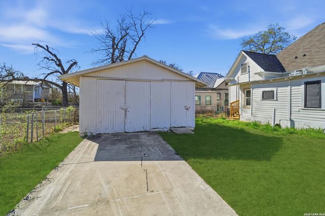 530 E Carson St, San Antonio, TX 78208