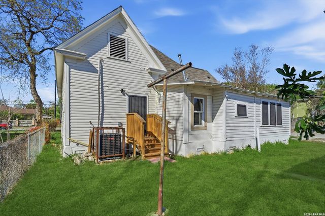 530 E Carson St, San Antonio, TX 78208