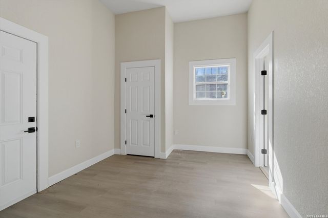 530 E Carson St, San Antonio, TX 78208