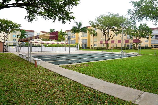 2851 Somerset Drive 103, Lauderdale Lakes, FL 33311