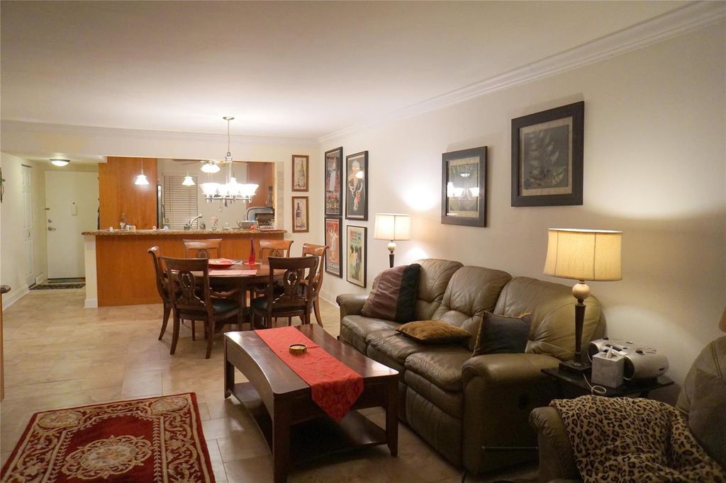 2851 Somerset Drive 103, Lauderdale Lakes, FL 33311